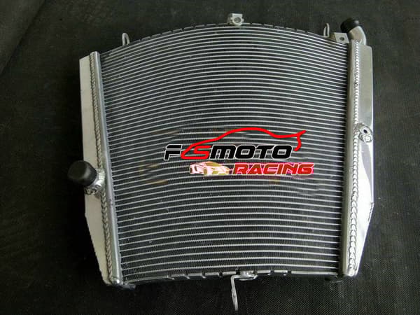 Aluminiumkylare, 30% ökad kylprestanda, TIG-svetsad konstruktion, passar Honda CBR1000RR