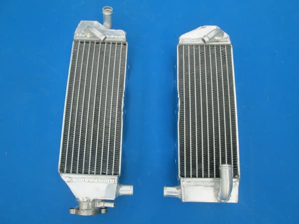 Aluminiumkylare för Suzuki RM250, förbättrad kylprestanda, hållbar TIG-svetsad konstruktion,Endast radiator