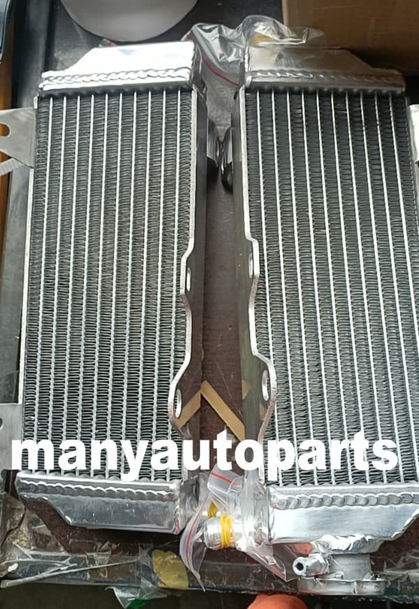 Aluminiumradiatorer til YAMAHA WR450F, Øget kølekapacitet, Holdbar konstruktion, Kraftig design