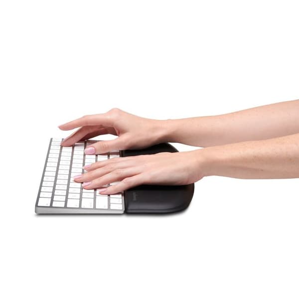 Kensington ErgoSoft handledsstöd för kompakta och smala tangentbord - Ergonomgodkänd - Rundade kanter,