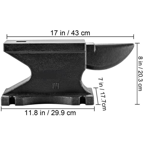 45kg städ med 3x 3cm fyrkantshål och hörn, 26,5x12,7cm stor arbetsyta, gjutjärnsstruktur, poleringsbehandling, robust och stabil