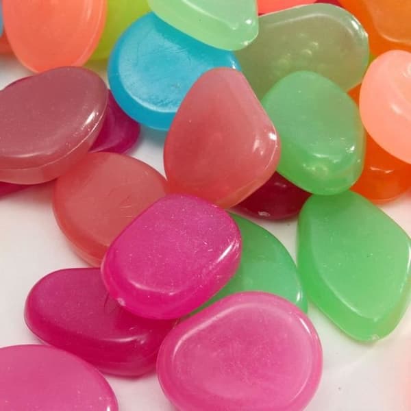100 st Pebble Stone Pebbles Lysande Fluorescerande Färgglad Akvarium Dekoration