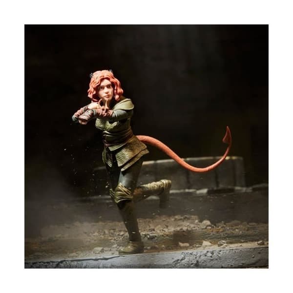 Hasbro - Dungeons &amp; Dragons: Honor of Thieves - Golden Archive Dorisk Figur 15 cm
