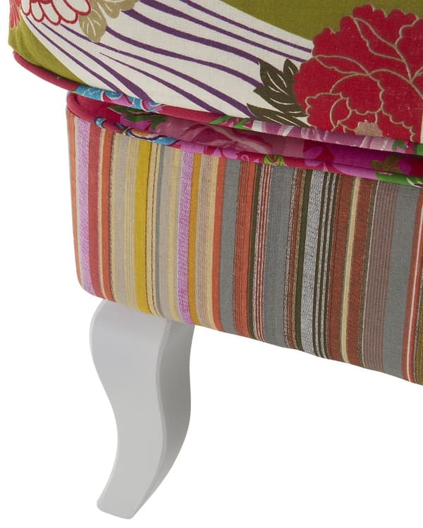 Nojatuoli fuksianpunainen monivärinen kangasverhoilu tilkkukuosi nappikoristeltu tikattu wingback retro