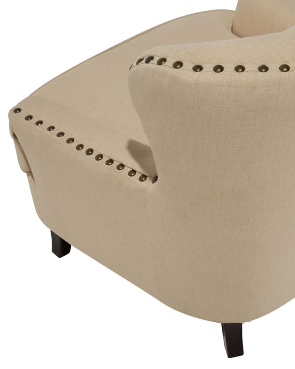 Nojatuoli beige kangas verhoiltu puujalat koristenapeilla verhoilunaula chesterfield retro tyyli