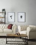 Miniatyrbillede 4 af 11: Chesterfield Lænestol Beige Polyester med Sorte Træben 112 x 85 x 79 Bred Tyk Polstret Armstol Knap Tuftet Venetiansk Barok stil Stue Dekor