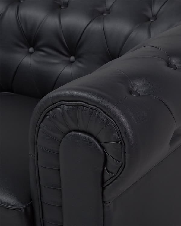 Chesterfield Læderlænestol Sort med Sorte Træben 112 x 85 x 79 Bred Tyk Polstret Armstol Knap Tuftet Kunstlæder Venetiansk Barok stil Stue