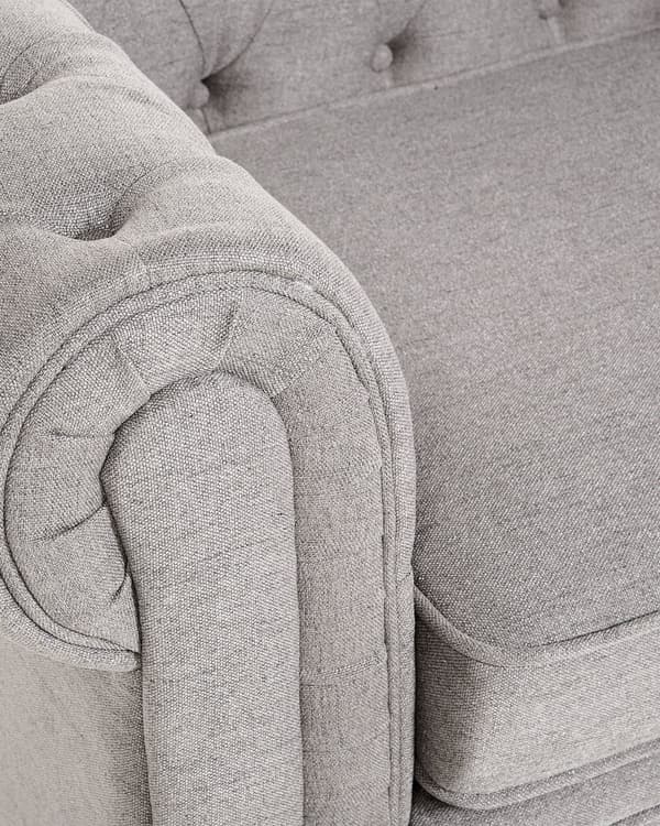 Chesterfield Lænestol Lysegrå Polyester med Sorte Træben 108 x 80 x 70 Bred Tyk Polstret Armstol Knap Tuftet Venetiansk Barok stil Stue Dekor