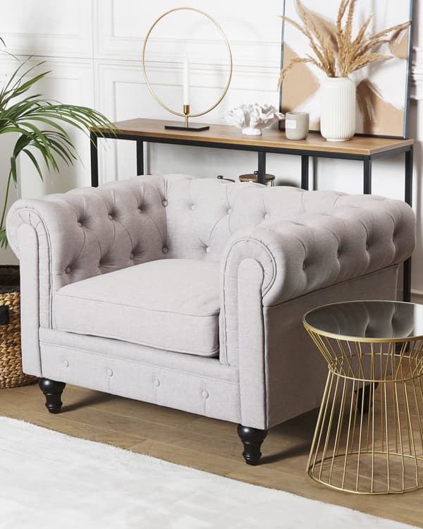 Chesterfield Lænestol Lysegrå Polyester med Sorte Træben 108 x 80 x 70 Bred Tyk Polstret Armstol Knap Tuftet Venetiansk Barok stil Stue Dekor