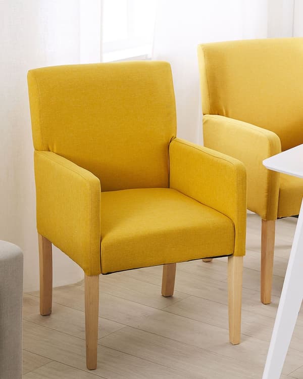 Tuoli keltainen 60 x 89 x 62 cm kangasverhoilu kumipuu käsinojat ruskeat jalat