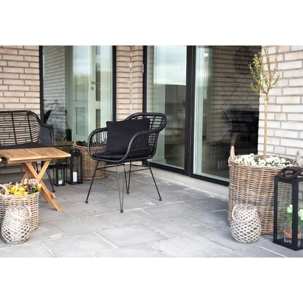 2 x Trish lenestol med pute, rattan svart.