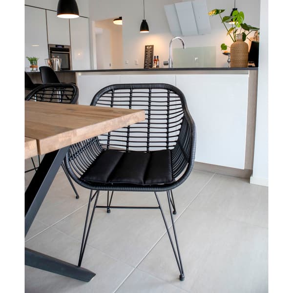 2 x Trish lenestol med pute, rattan svart.