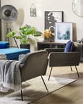 Miniatyrbilde 4 av 9: Lenestol Grå fløyel Gul fløyel Slanke svarte metallben Moderne retro stue