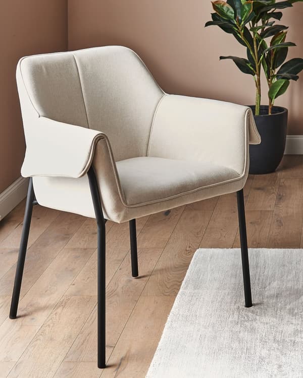 Lenestol Kremhvit Stoff Svarte metallben Moderne design Dekorativ Hvilestol