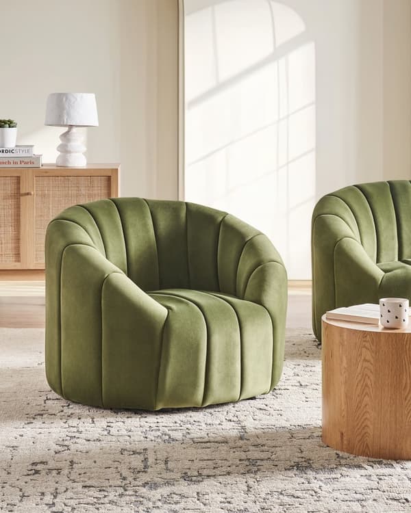 Lenestol Mørkegrønn Fløyel Rund form Tuftet sete Lav rygg Retro design Hvilestol Stue Soverom