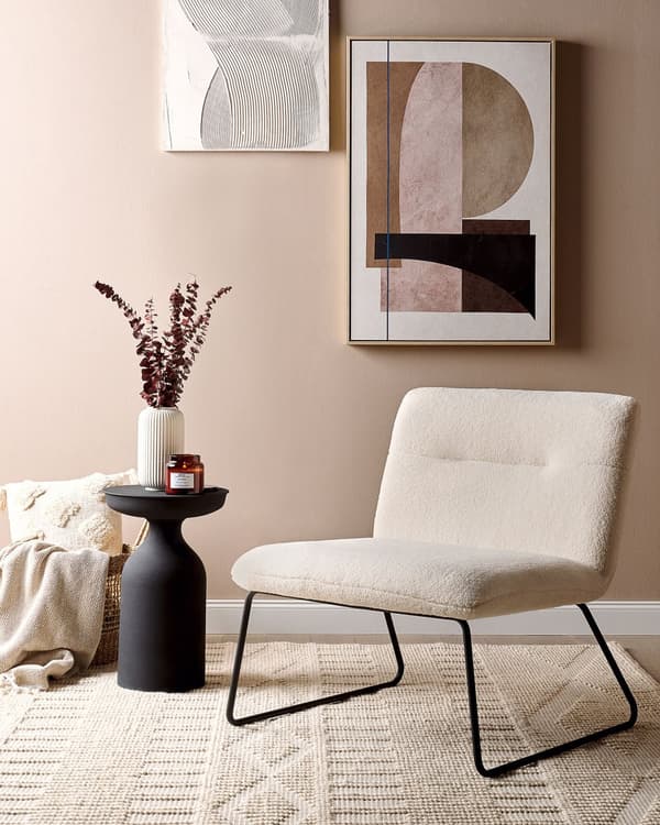 Lenestol Hvit Boucléstoff Svart metallramme Bredt sete Uten armlener Vintage design Hvilestol