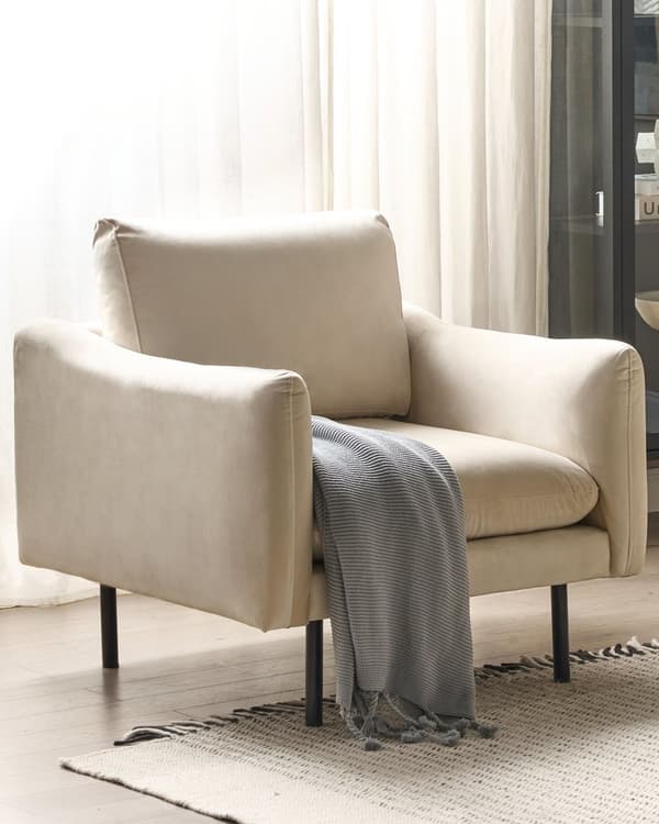 Fåtölj Beige Sammetstyg Svarta Ben Modern Retrostil Vardagsrum