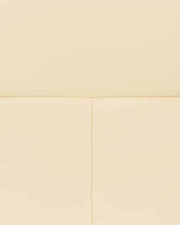 Fåtölj Beige konstläder Justerbar rygg Metallbas Utdragbar fotpall Hög rygg Minimalistisk modern design