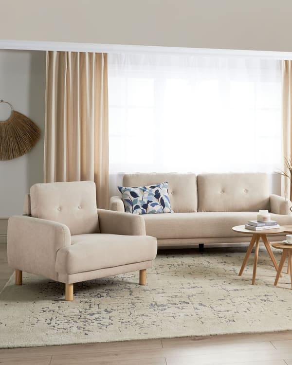 Nojatuoli beige vakosametti verhoiltu puujalat nappikoristeltu olohuoneen retro minimalistinen tyyli