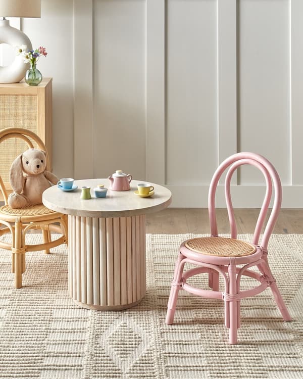 Børnestol Lyserød Rattan Stol til Børn med Flet Design Moderne Rattanstol til Børneværelse