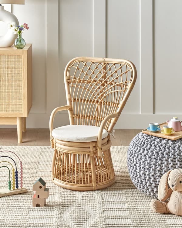 Børnestol Lys Rattan Stol til Børn med Påfugle Design Moderne Børnelænestol til Børneværelse