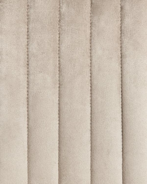 Beige wingback lænestol velour højt ribbet ryglæn dekorative retro ben