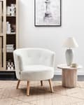 Miniatyrbilde 2 av 10: Lenestol Hvit Polstret Boucle Badestol i Retrostil Retro Design til Stue