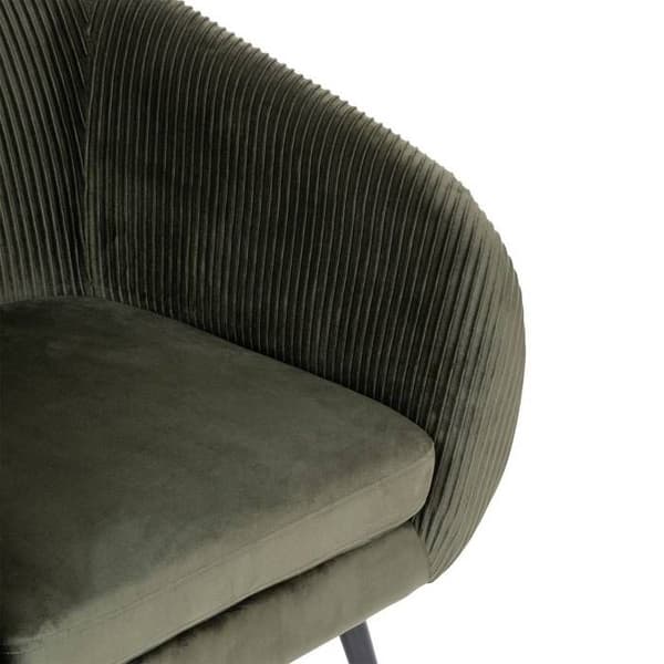 Fauteuil Solaro i grön khaki sammet - Atmosphera inredningsdesigner - Grön