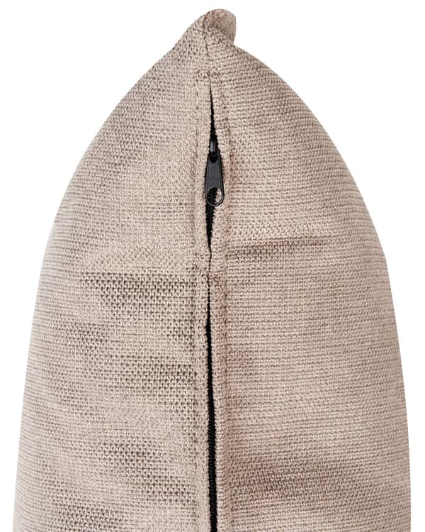 Lænestol taupe stofpolstring lav profil dybt bredt sæde ryghynde moderne stil stue