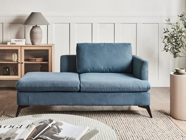 Sjeselong Blå Høyrehendt Polyester Stofftrekk med Dekorativ Pute Metallben Moderne Design Stue