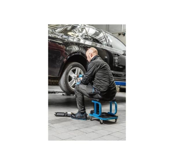 Tuoli pyörillä Högert max. 130kg