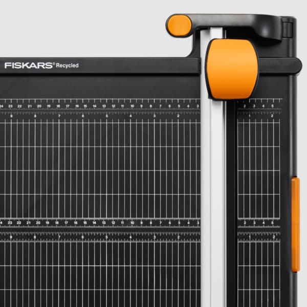 Fiskars Pappersskärare 30 cm - Recycled Rotary Trimmer - Titan