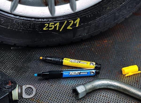 Pentel MMP20W pyöreä öljymerkki valkoinen