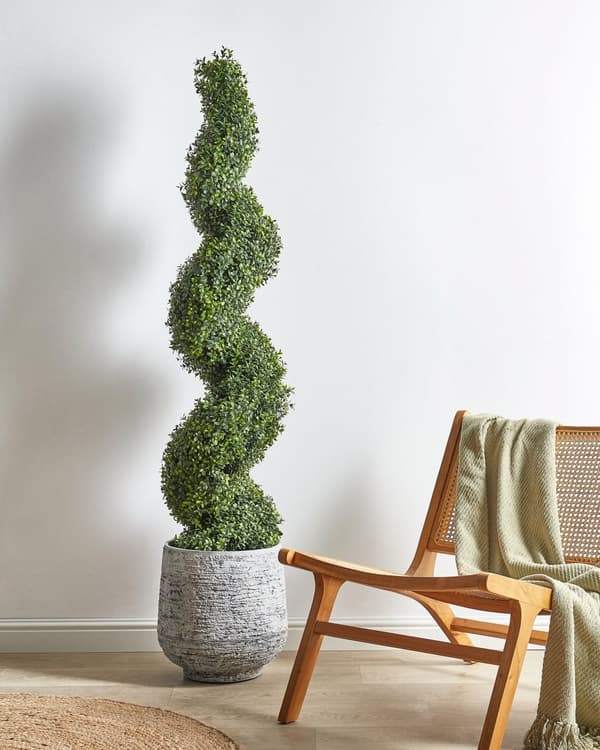 Kunstig plante i potte træ spiralform grøn plastik nåle metalstruktur 158 cm interiør eksteriør havedekoration