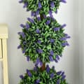 Miniatyrbillede 8 af 11: Rootz Sæt med 2 kunstige lavendeltræer - Fake Plant - Faux Greenery - UV -resistent - 110 cm højde, Ø20cm gryde til indendørs/udendørs brug