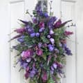 Miniatyrbillede 2 af 8: OBOSOE Lilla kunstig dørdekoration med lavendel – forårsblomster til hoveddør, væg og fest