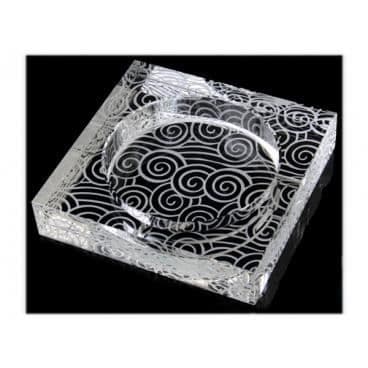 Fyrkantig glas askkopp graverad med virvlar