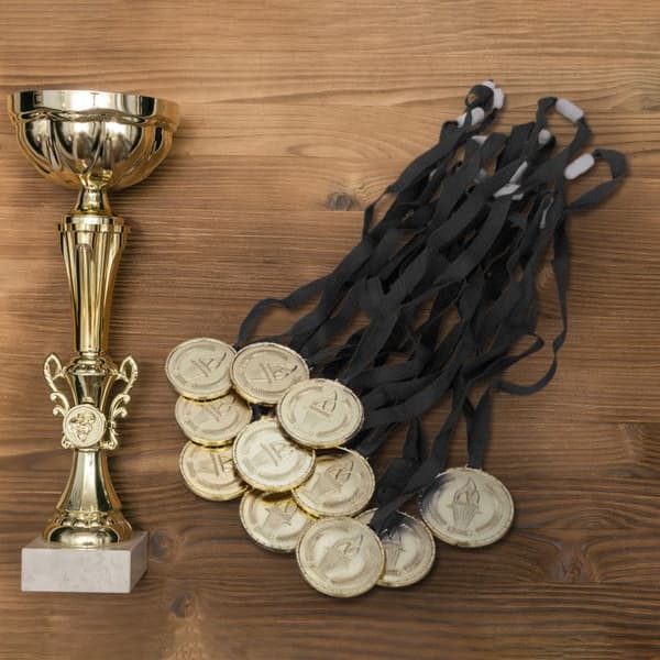 Set med 12 guldmedaljer - Barn - Plast - Födelsedagsfest - Belöning - Glad