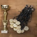 Miniatyrbild 2 av 6: Set med 12 guldmedaljer - Barn - Plast - Födelsedagsfest - Belöning - Glad