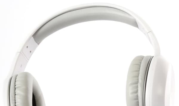 Omega Freestyle wireless headset FH0918, white