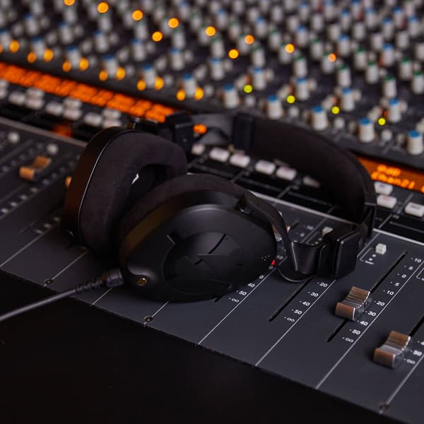 RØDE NTH-100 headphones/headset Wired Head-band Music Black