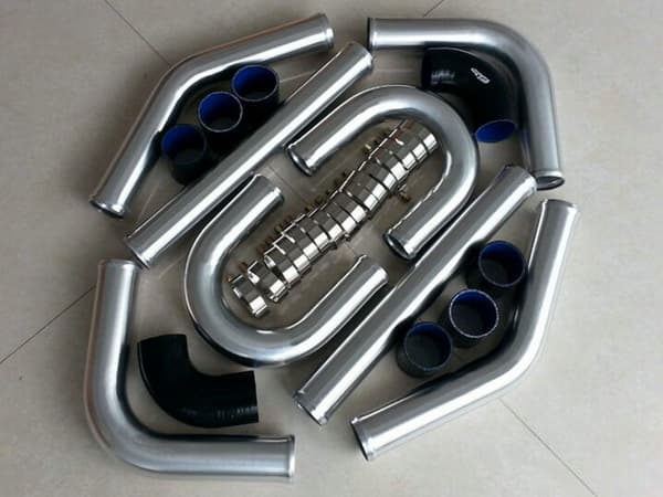 Aluminium Intercooler Turbo Rørkit, 2-tommer Diameter, Inkluderer Varierede Vinkler, Forbedret Ydeevne