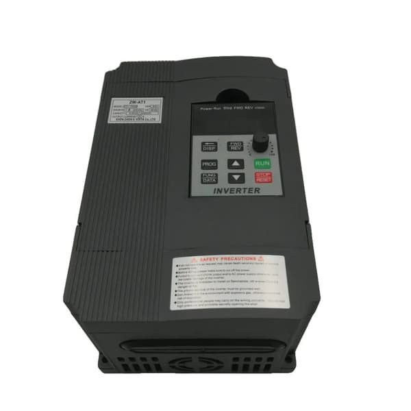 Taajuusmuunnin, 220V Yksivaiheinen Syöttö, 220V Kolmivaiheinen Ulostulo, 0.1-400 Hz Ulostulotaajuus,1.5KW 220V(musta)