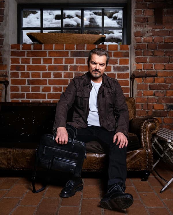 Briefcase - Practical Black