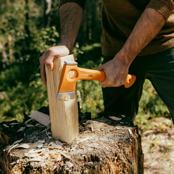 FISKARS X13, Fiskars liten yxa friluftsliv, Fiskars campingyxa liten