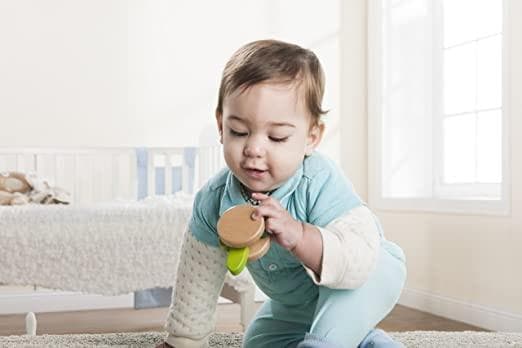 Babyskallra löv - babyleksak av trä från EverEarth