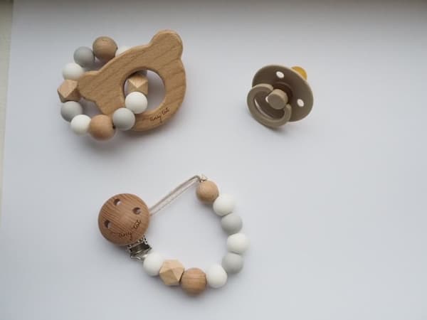 Babyskallra av trä - Nordic Love Pastellblå från Tiny Tot