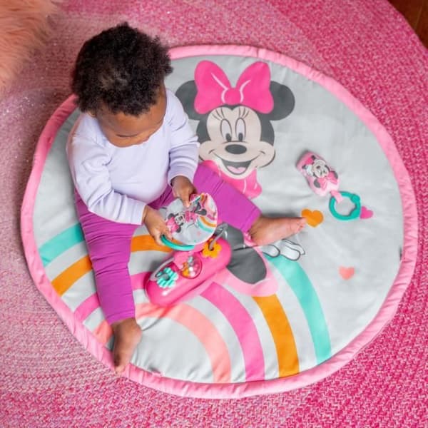 DISNEY BABY -MINNIE- Babylekmatta, utvecklande båge med sensoriska och musikaliska leksaker, ljusgirlang, spegel