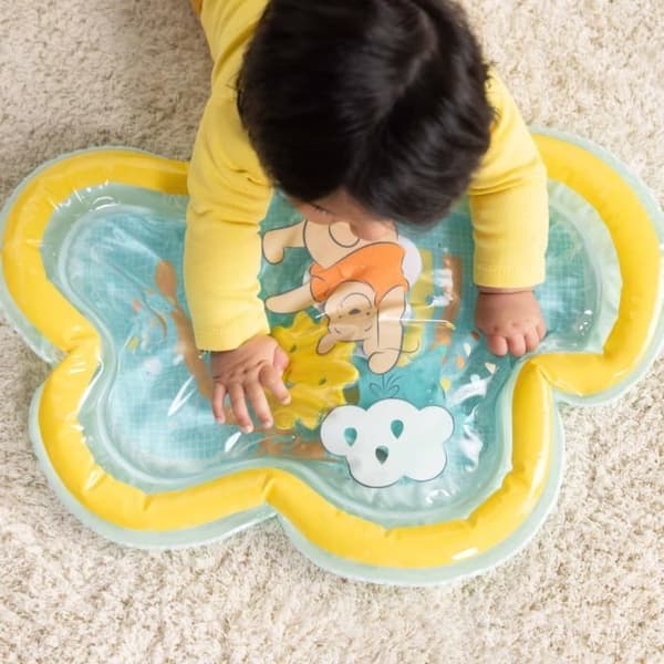 DISNEY BABY -WINNIE- Vattenmatta för baby, sensoriskt och pedagogiskt spel, uppblåsbar, lätt att rengöra, hopfällbar, från födseln