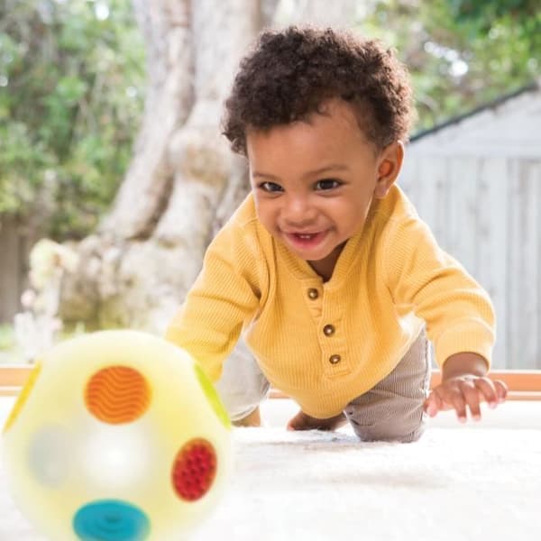 Interaktiv babyleksak - INFANTINO - Senso' Ljudboll - 4 melodier - 7 färger och ljus - 6 texturer